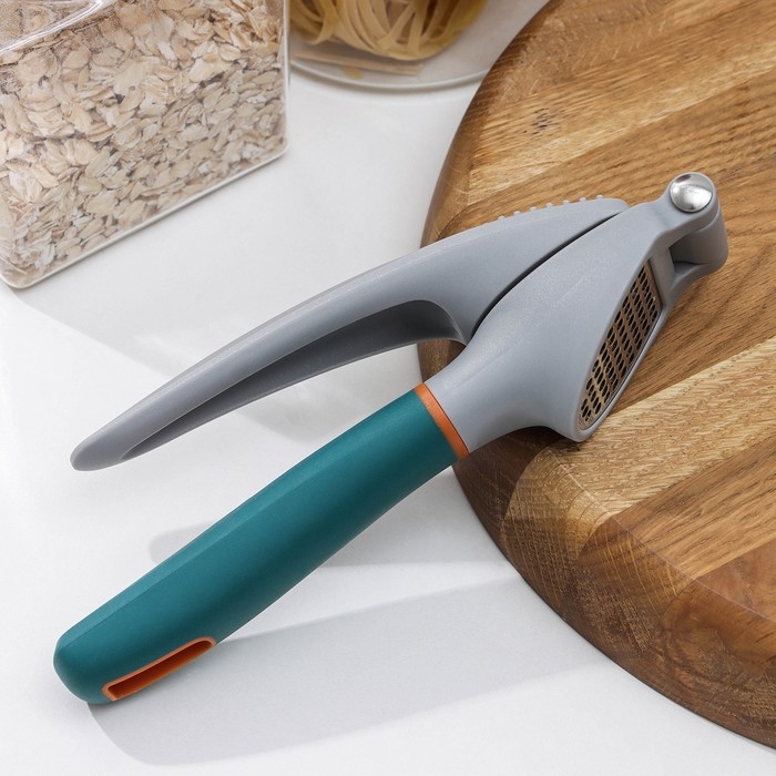 Пресс для чеснока Magistro Coral, 20,2×4,2×6,5 см, цвет зелёный, серый Пресс для чеснока Magistro Coral, 20,2×4,2×6,5 см, цвет зелёный, серый