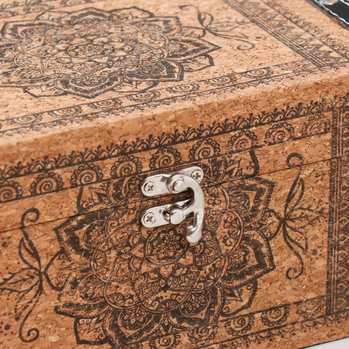 Шкатулка дерево кожзам под пробку Шкатулка дерево кожзам под пробку "Узор цветок мехенди" 24х14х12 см