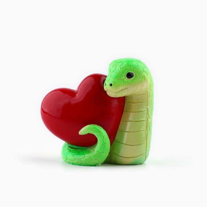 Фигурка 2025 «Новогодняя коллекция: Змея с монетой», 2,7 х 3,5 см Фигурка 2025 «Новогодняя коллекция: Змея с монетой», 2,7 х 3,5 см