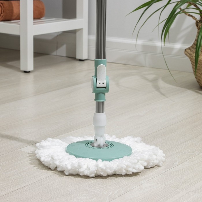 Швабра для мытья пола Доляна, металлический наконечник, микрофибра, телескопическая ручка 77-109 см Швабра для мытья пола Доляна, металлический наконечник, микрофибра, телескопическая ручка 77-109 см