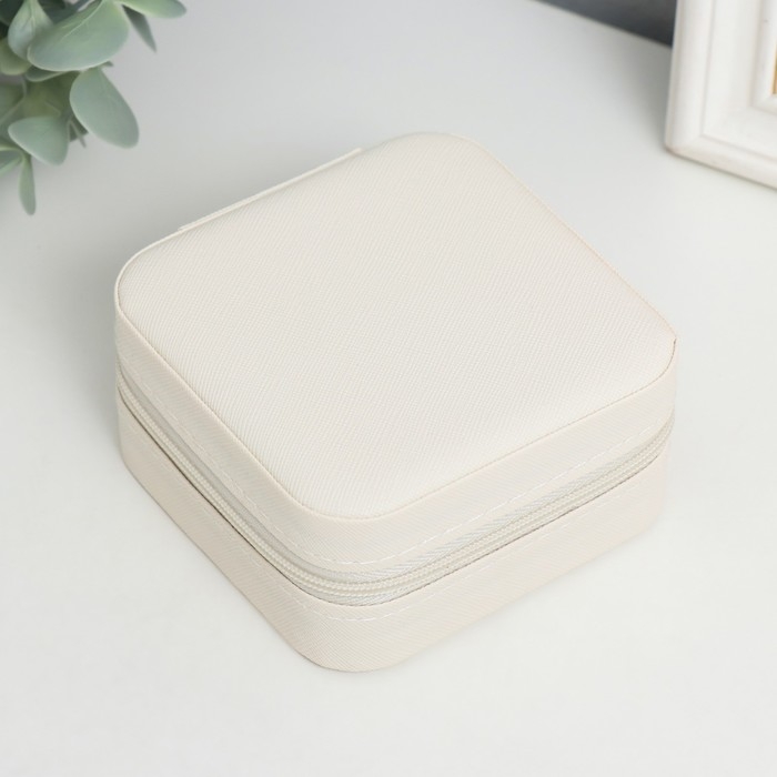 Шкатулка кожзам для украшений  Шкатулка кожзам для украшений "Элегия. Квадратная" белый 5х10х10 см