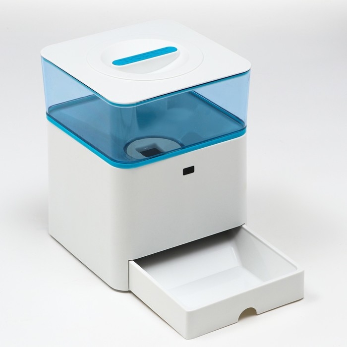 Умная автокормушка, контейнер 4,5 л, функция записи голоса, с функцией управления с пульта Умная автокормушка, контейнер 4,5 л, функция записи голоса, с функцией управления с пульта