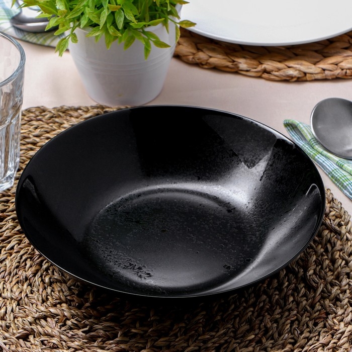 Тарелка глубокая DIANA, d=20 см, цвет чёрный Тарелка глубокая DIANA, d=20 см, цвет чёрный