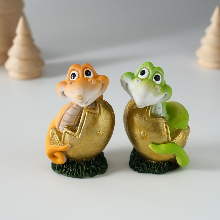 Сувенир полистоун Сувенир полистоун "Змейка в скорлупе" МИКС 4х4х6,5 см