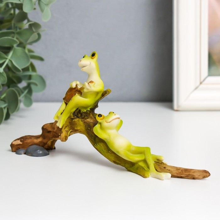 Сувенир полистоун Сувенир полистоун "Лягушата на веточке - музицирование" 8,4х16,6х3 см