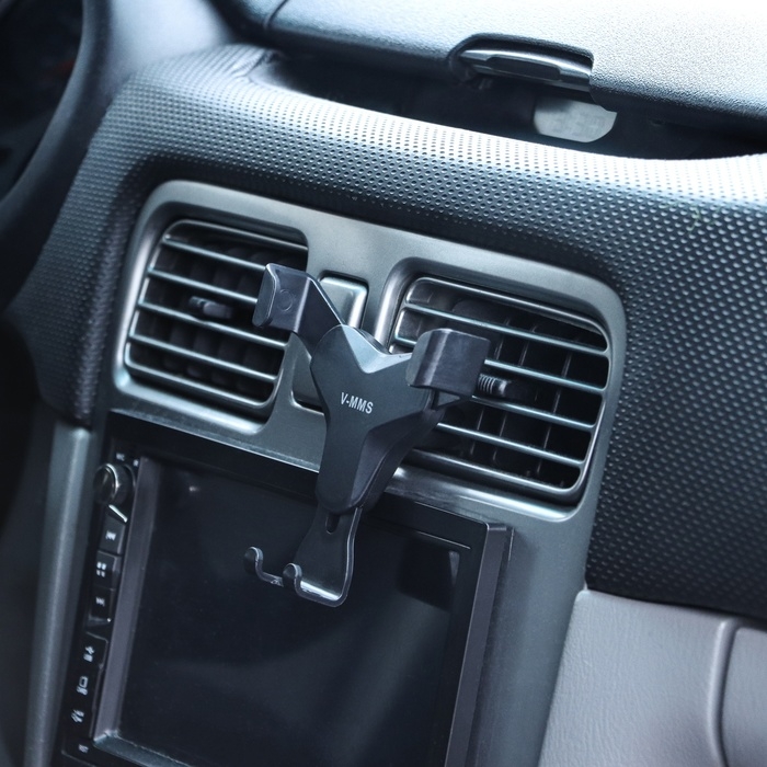 Держатель телефона Cartage в дефлектор, самозажимной захват 6-9.5 см, черный Держатель телефона Cartage в дефлектор, самозажимной захват 6-9.5 см, черный