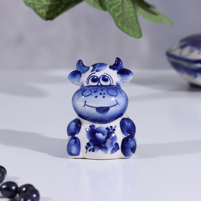 Сувенир Бык сидячий, гжель Сувенир Бык сидячий, гжель