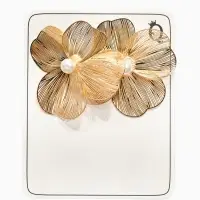 Серьги с жемчугом &laquo;Цветы&raquo;, лёгкие, белые в золоте