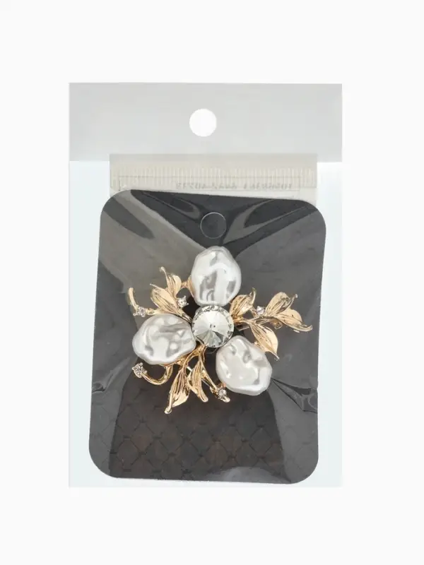 Брошь &laquo;Цветочек&raquo; роскошный, жемчуг, цвет белый в золоте