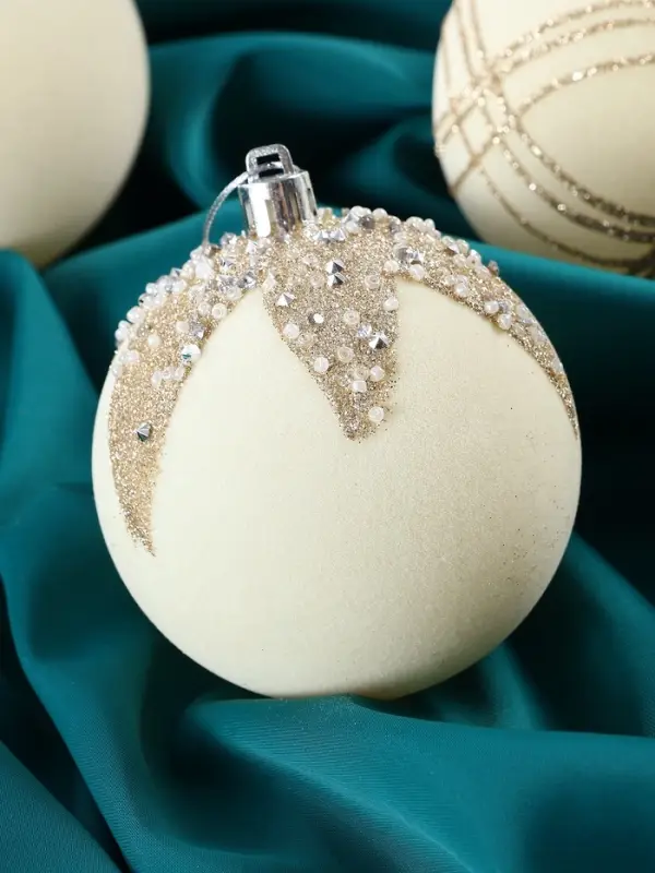 Набор шаров пластик d-8 см, 9 шт Набор шаров пластик d-8 см, 9 шт "Бархат. Фестиваль" сияние, белый