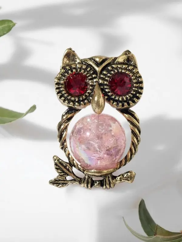Брошь &laquo;Сова с шариком&raquo;, розовая в чернёном золоте