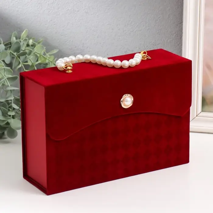 Шкатулка картон Шкатулка картон "Ромбы. Бордо" ручка из жемчужин 8х24х16,5 см