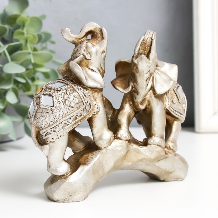 Сувенир полистоун Сувенир полистоун "Слоны на камне в попонах с цветами" 14,5х3,8х13 см