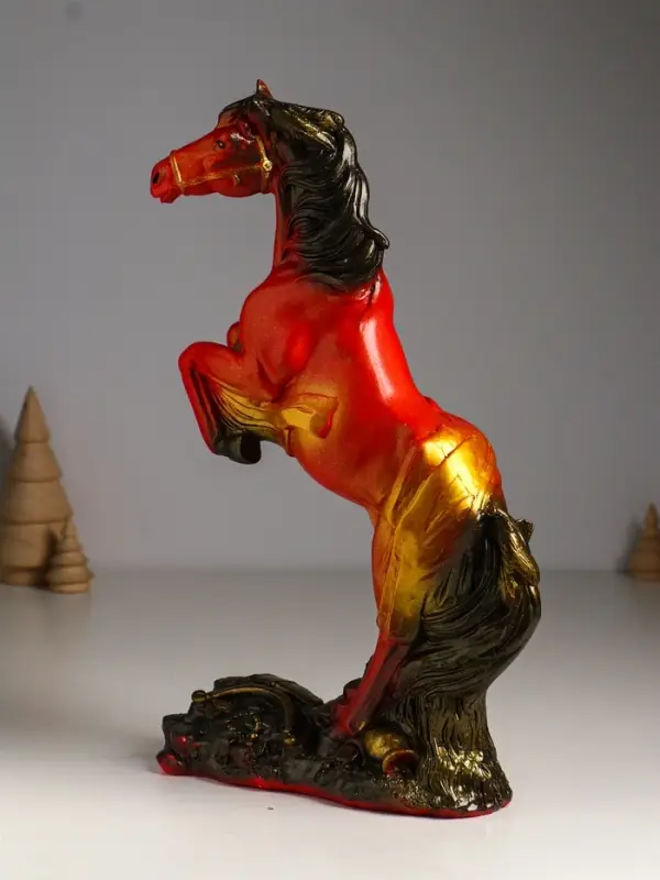 Фигура  Фигура "Победоносный конь" 34х22х9 см, красный с золотом