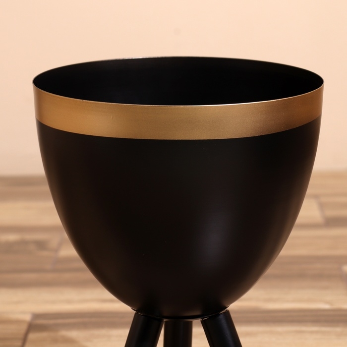 Кашпо на подставке  Кашпо на подставке "Блэки" металл (набор 2 шт), диаметр 28 и 23 см