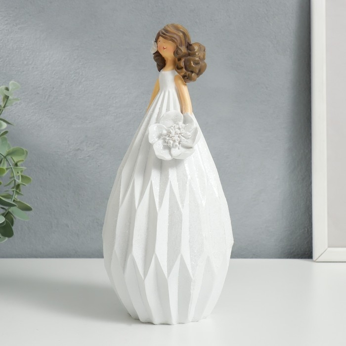 Сувенир полистоун  Сувенир полистоун "Малышка с цветком в волосах, в белом платье, с цветком" 24,3х11,5х11 см