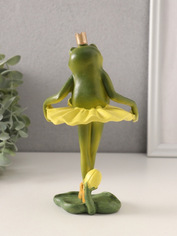 Сувенир полистоун Сувенир полистоун "Лягушка-царевна в жёлтой пачке балерины" 10,5х9х19 см