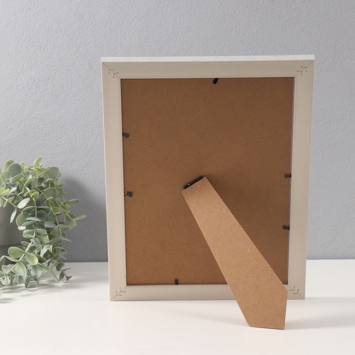 Фоторамка пластик формат А4 Фоторамка пластик формат А4 "Вайолетт" светло-серая с золотой полосой 1,5х25,4х34 см