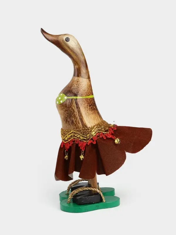 Сувенир &laquo;Утка в юбке&raquo;, 27 см, дерево