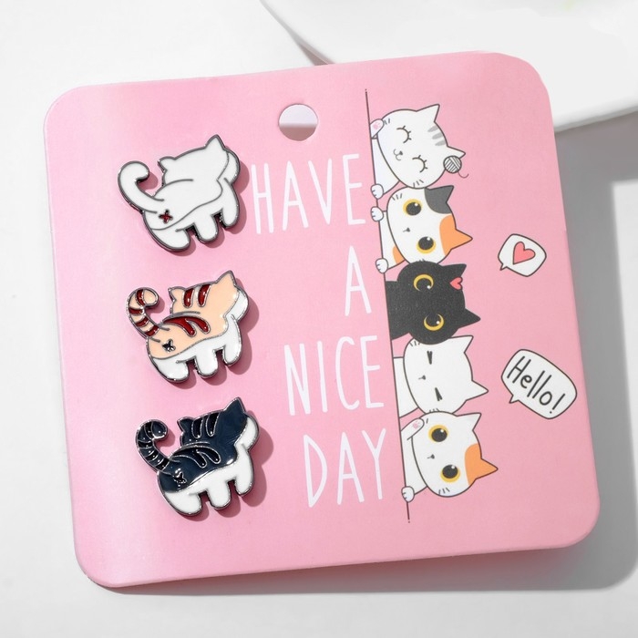 Набор значков (3шт) «Котики» хвостики, цветной в серебре Набор значков (3шт) «Котики» хвостики, цветной в серебре