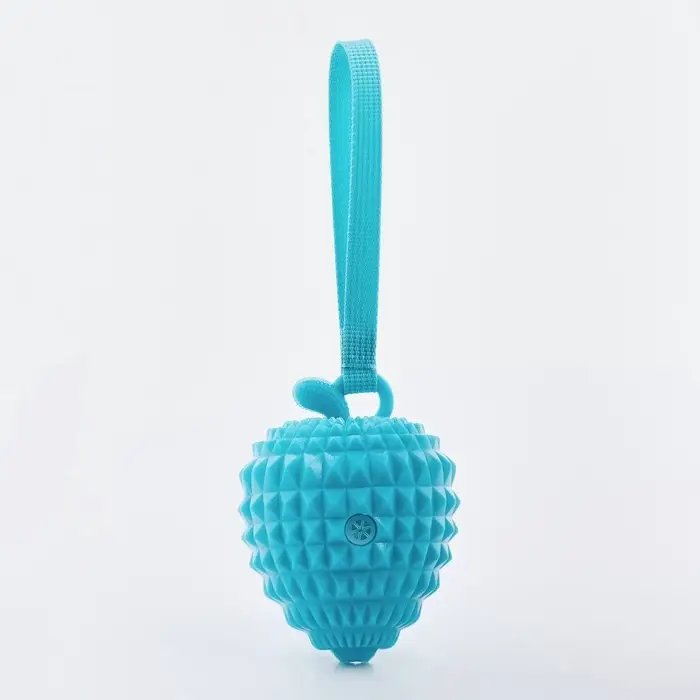 Массажная игрушка для собак &laquo;Клубничка&raquo;,10 см, пищащая, TPR, МИКС