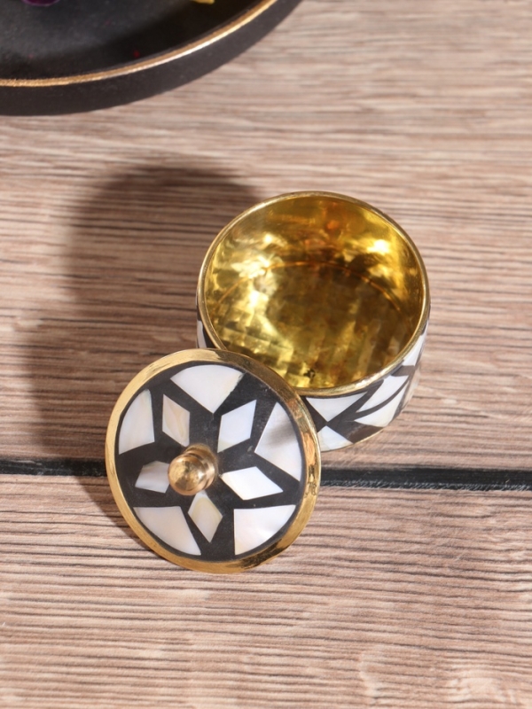 Шкатулка «Мозаика», латунь с перламутром, 5×5×5 см, чёрная Шкатулка «Мозаика», латунь с перламутром, 5×5×5 см, чёрная