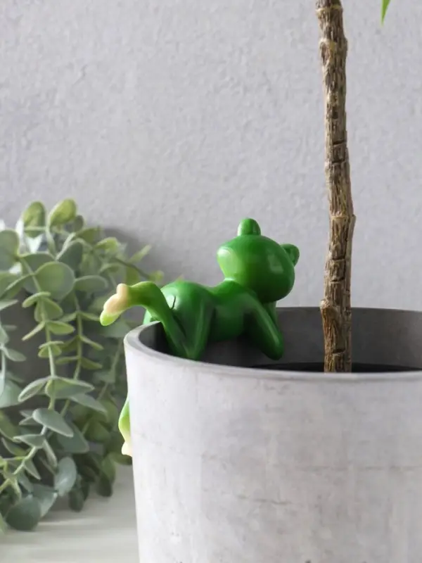 Сувенир полистоун Сувенир полистоун "Лягуха с бокалом - расслабляемся" 9,5х4,5х7,5 см