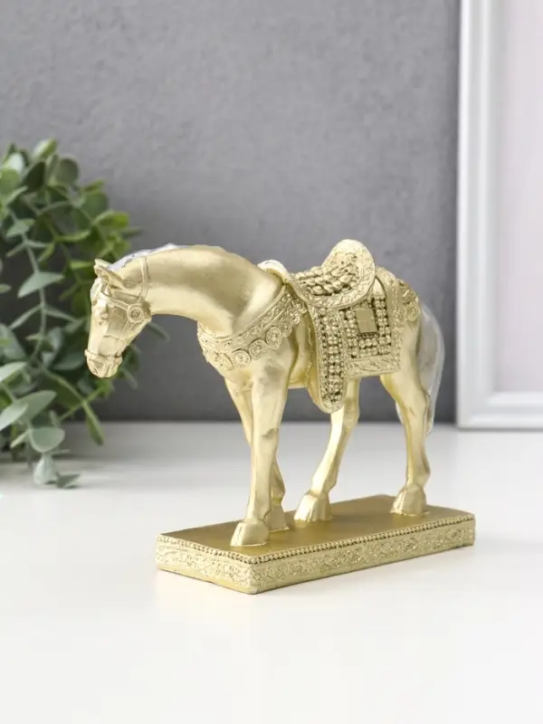 Сувенир полистоун Сувенир полистоун "Лошадь золотистая с серебристой гривой, узорное седло" 15х4,8х11,5 см
