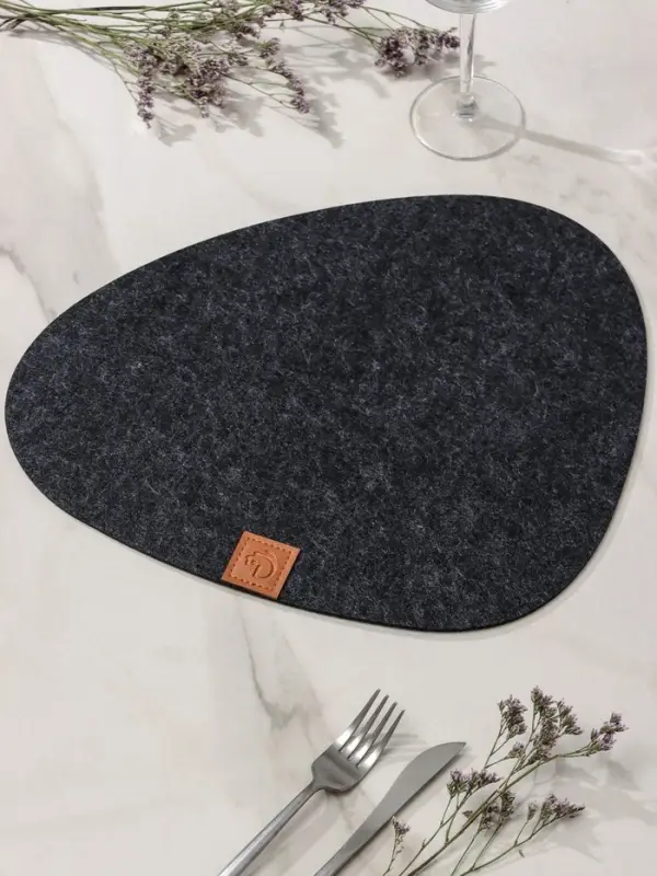 Салфетка сервировочная на стол Доляна &laquo;Грэй&raquo;, 33.5&times;38.4 см, толщина 4 мм, чёрная