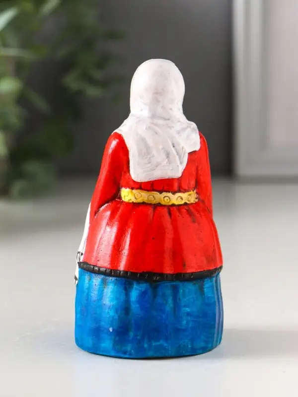 Фигура "Горянка" 11,5х6х6 см