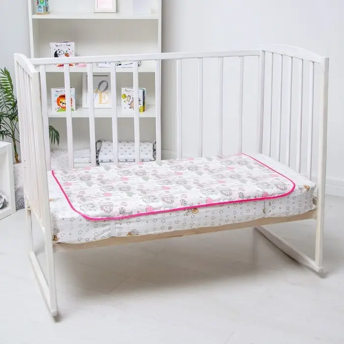 Клеёнка - наматрасник 70х100 см, с резинками-держателями, цвет серо-розовый