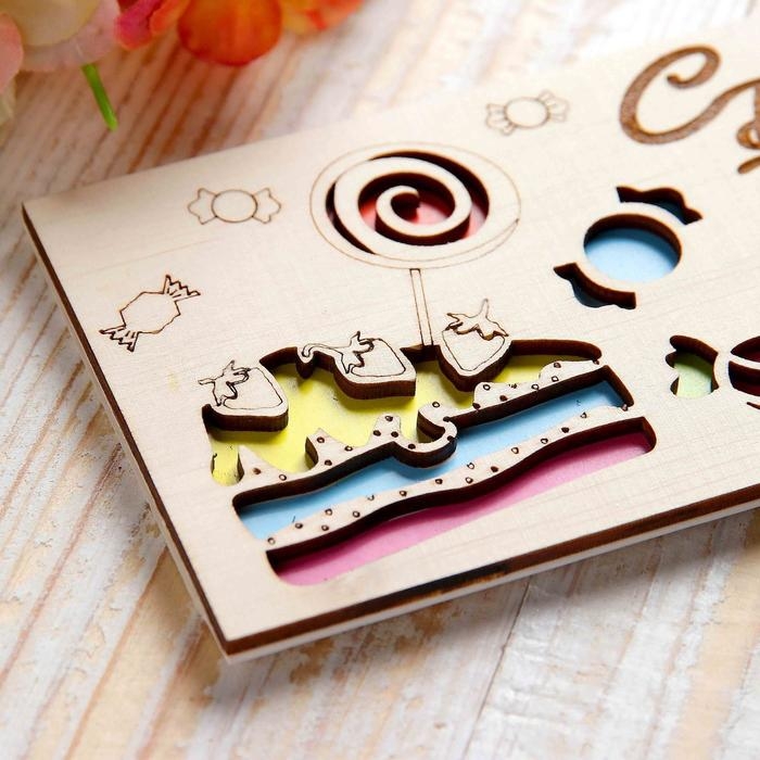 Конверт деревянный резной "С Днем Рождения!" сладости