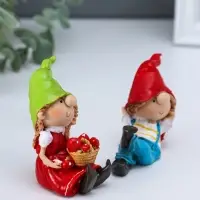 Сувенир полистоун "Малыши в длинных колпаках" красный набор 2 шт 3,3х6х6,7 см