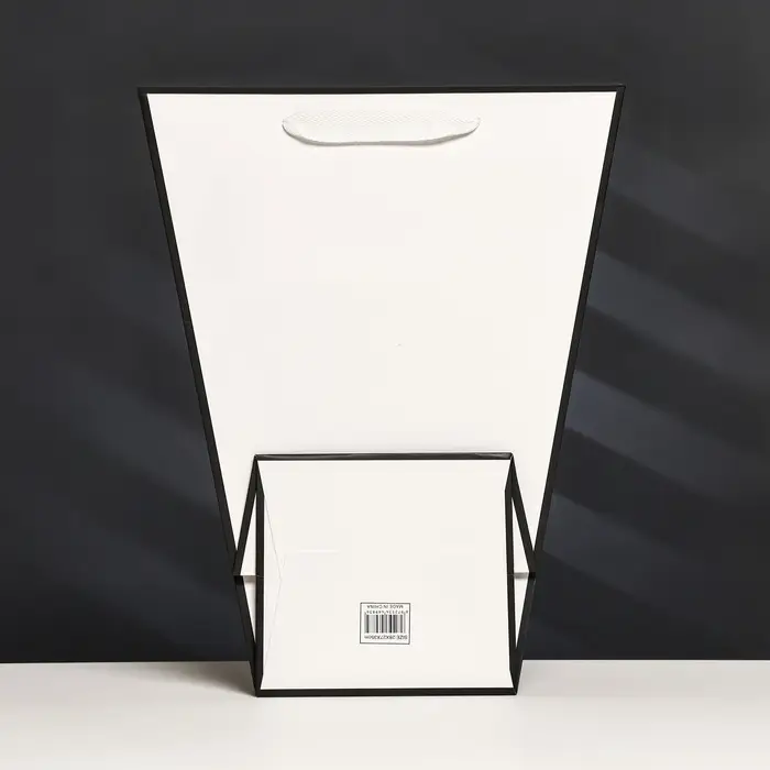 Пакет-переноска для цветов 18&times;14&times;35&times;28 см, белый с каймой