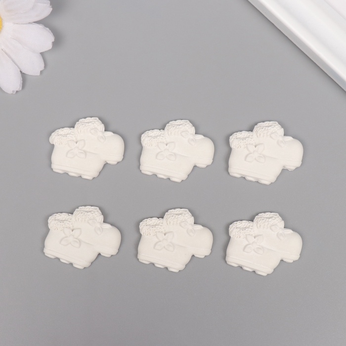 Декор для творчества полистоун Декор для творчества полистоун "Пинетки" белый набор 6 шт 3х2,7 см