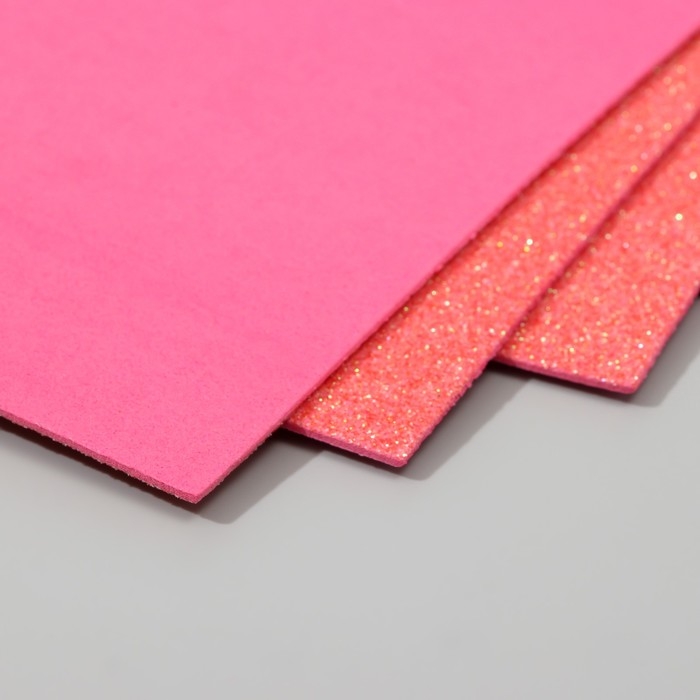 Набор глиттерного фоамирана (5 листов) 2 мм, 20х30 см, розовый Набор глиттерного фоамирана (5 листов) 2 мм, 20х30 см, розовый