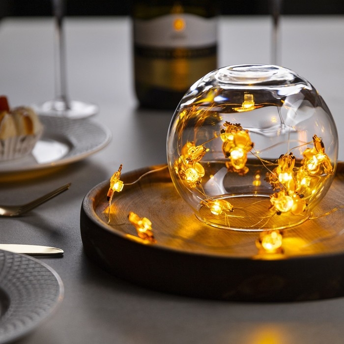 Гирлянда «Нить» 2 м роса с насадками «Олень», IP20, серебристая нить, 20 LED, 2 режима, батарейка ААх2 (нет в комплекте), свечение тёплое белое Гирлянда «Нить» 2 м роса с насадками «Олень», IP20, серебристая нить, 20 LED, 2 режима, батарейка ААх2 (нет в комплекте), свечение тёплое белое