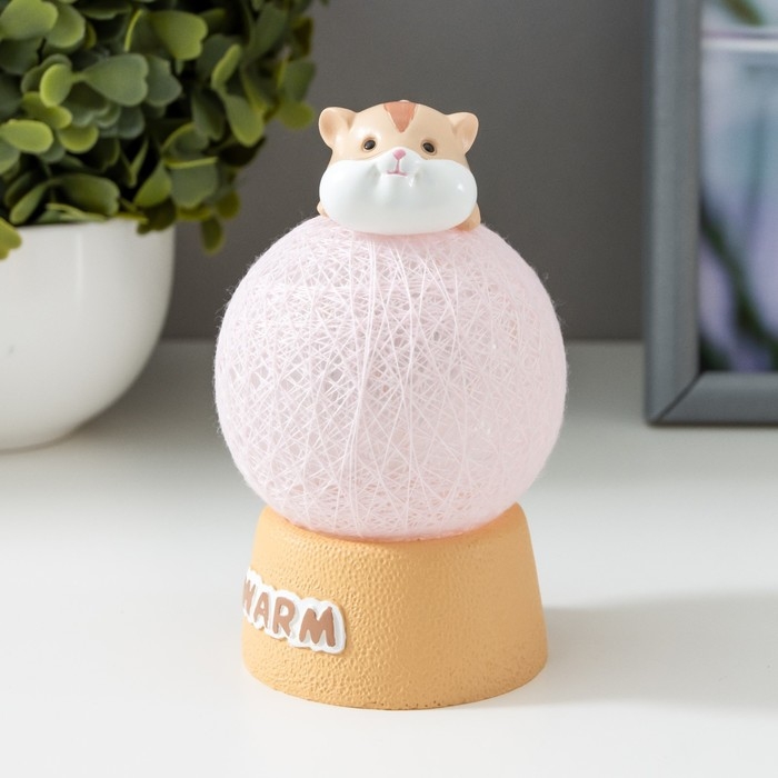 Ночник "Бурундучок" LED от батареек бежевый 6х6х10 см RISALUX