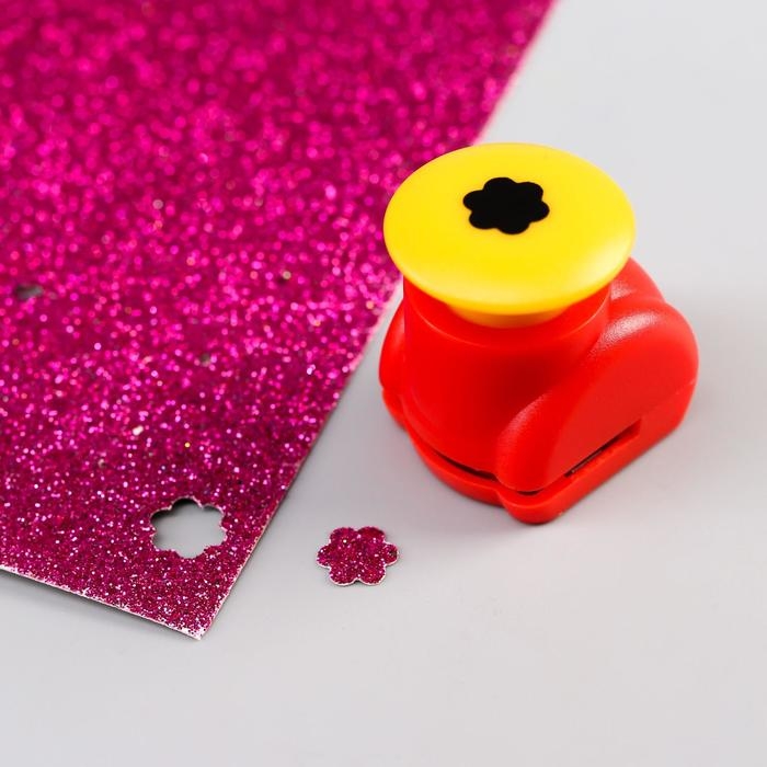 Дырокол фигурный кнопка Дырокол фигурный кнопка "Цветок" рисунок d=0,9 см МИКС 4х4,5х3 см