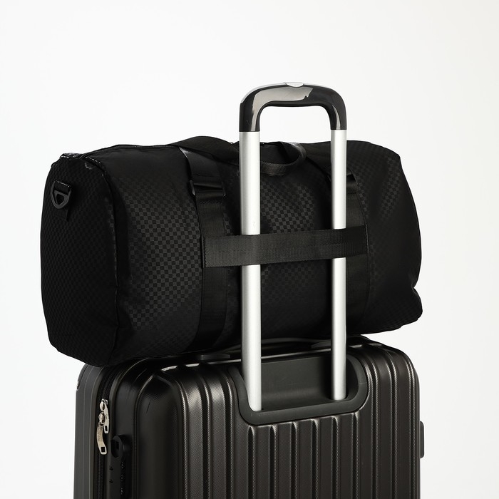 Сумка дорожная на молнии, наружный карман, держатель для чемодана, длинный ремень, цвет чёрный Сумка дорожная на молнии, наружный карман, держатель для чемодана, длинный ремень, цвет чёрный