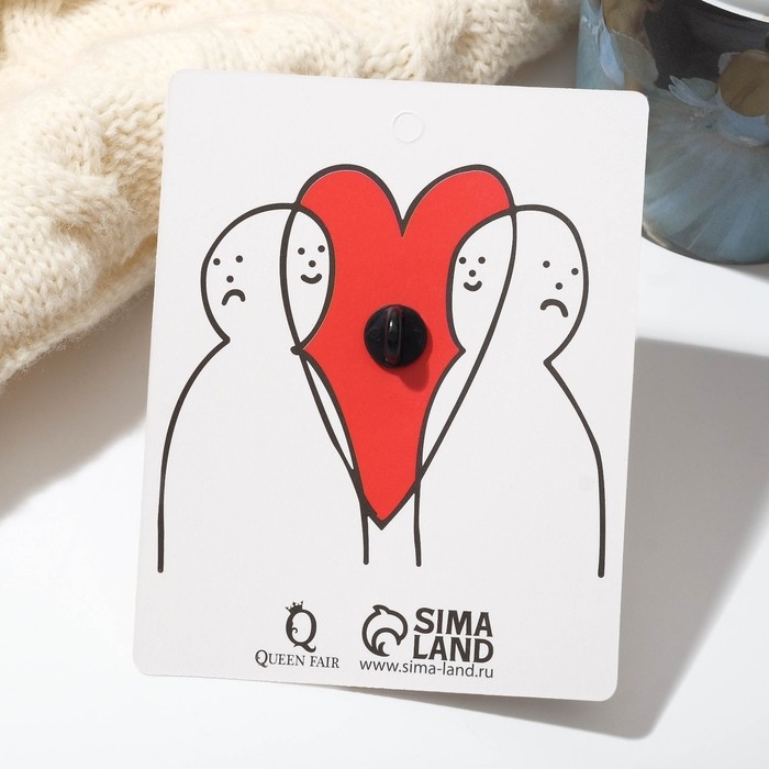 Значок «Сердце» объятие, цвет красный в чёрном металле Значок «Сердце» объятие, цвет красный в чёрном металле