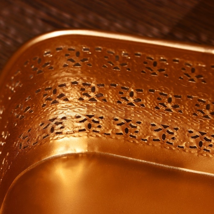 Кашпо металл 21х22х23 см Кашпо металл 21х22х23 см