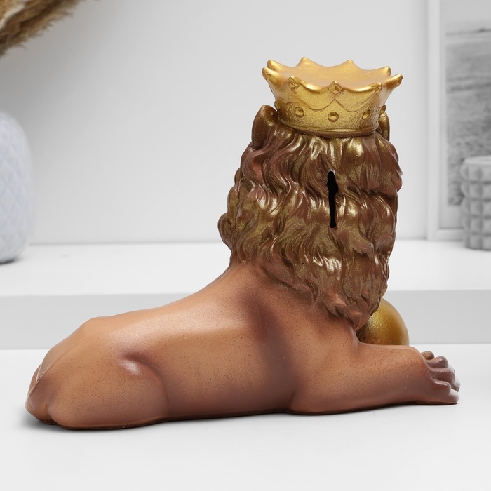 Копилка Копилка "Лев с короной и шаром лежит" 19см