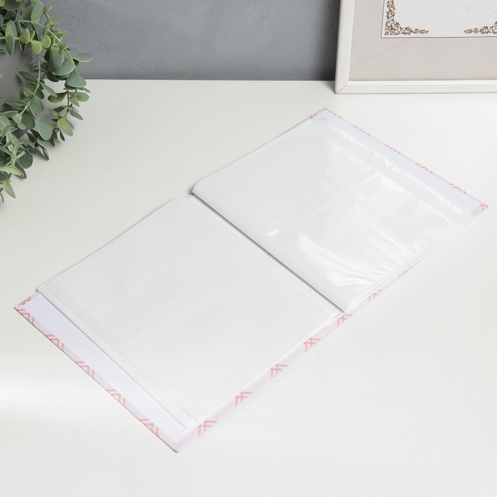 Фотоальбом на 80 фото 10х15 см Фотоальбом на 80 фото 10х15 см "Мишка в кресле" в коробке МИКС 23х5х19 см