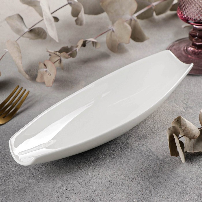 Блюдо фарфоровое Wilmax, 25,5×7,5 см, цвет белый Блюдо фарфоровое Wilmax, 25,5×7,5 см, цвет белый