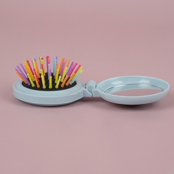 Расчёска массажная «Мягкие зверята», складная, с зеркалом, d = 7,5 см, рисунок МИКС