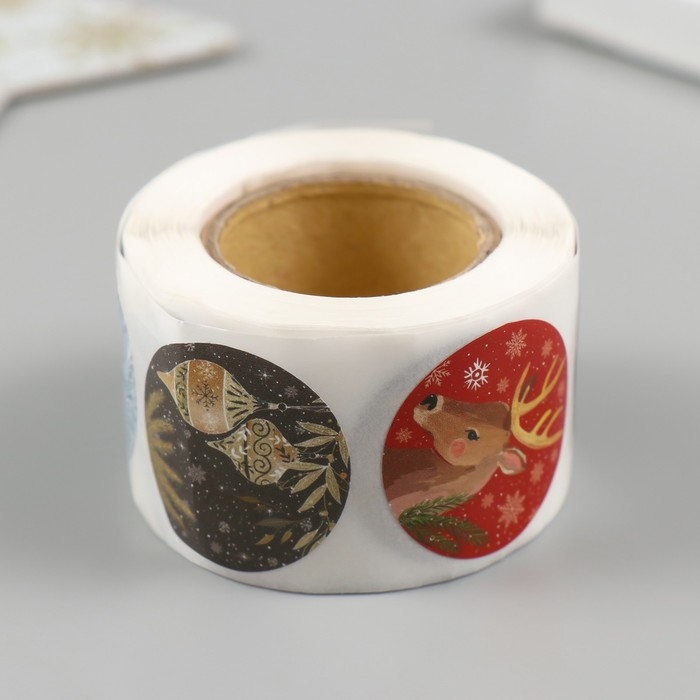 Наклейка бумага Наклейка бумага "Новогодние игрушки" d=2,5 см 252 шт в рулоне