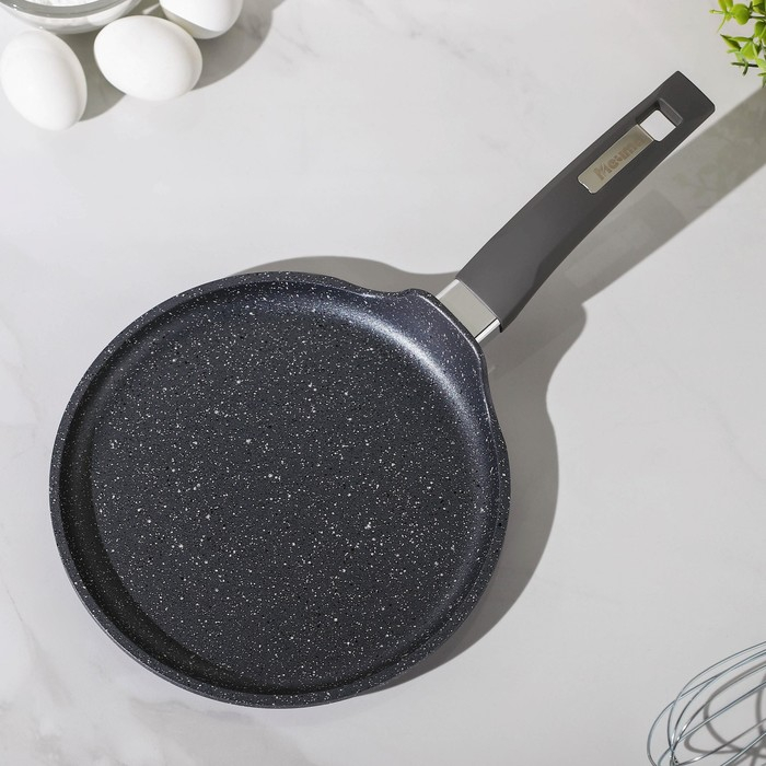 Сковорода блинная «Гранит», d=22 см, пластиковая ручка, антипригарное покрытие, цвет серый Сковорода блинная «Гранит», d=22 см, пластиковая ручка, антипригарное покрытие, цвет серый