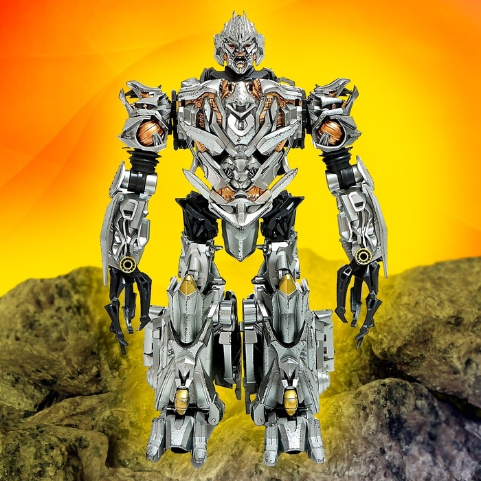 Робот «Истребитель», трансформируется, с элементами из металла Робот «Истребитель», трансформируется, с элементами из металла