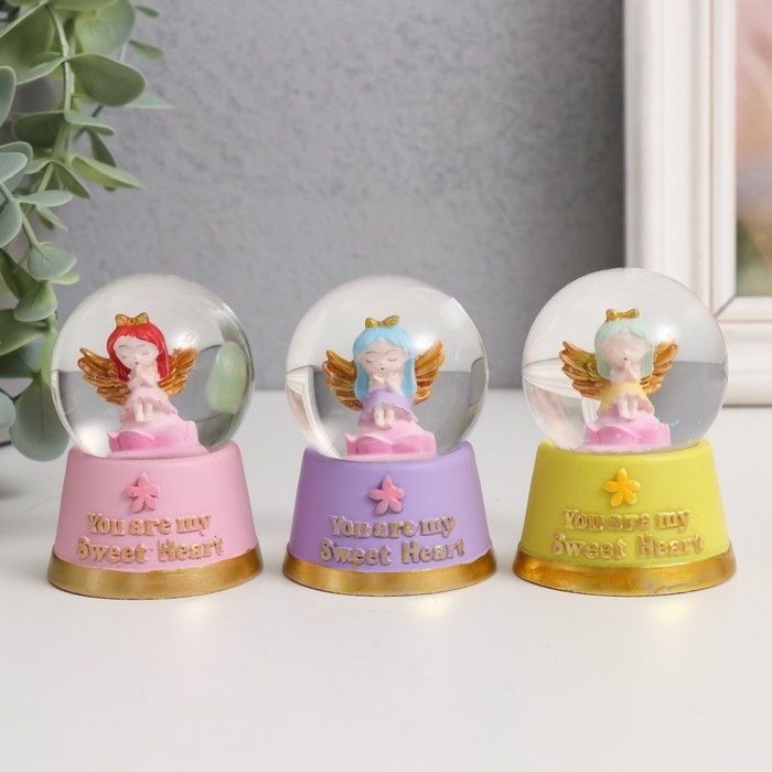 Сувенир полистоун водяной шар свет Сувенир полистоун водяной шар свет "Милый ангелочек" МИКС 4х4х6,7 см
